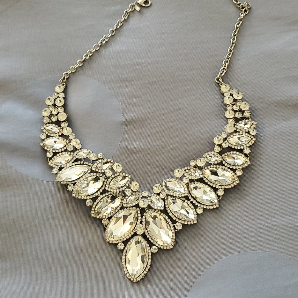 Stunning Rhinestone Necklace
